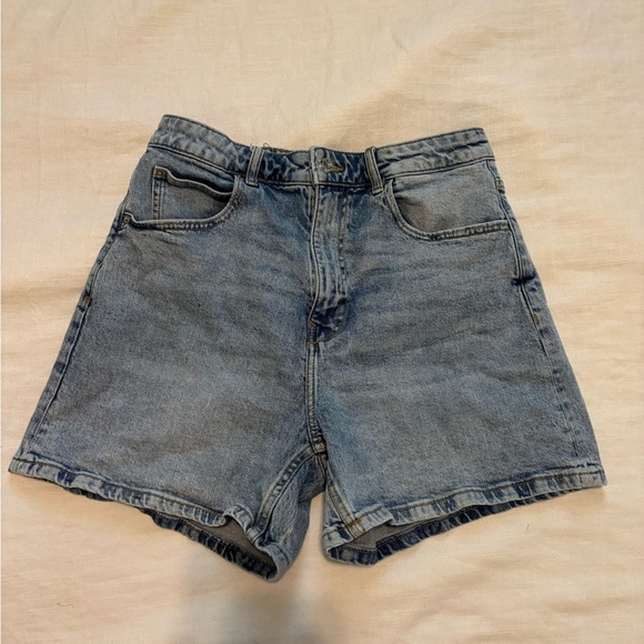Zara Light Wash High Waisted Dad Shorts Size 8 - Picture 1 of 5